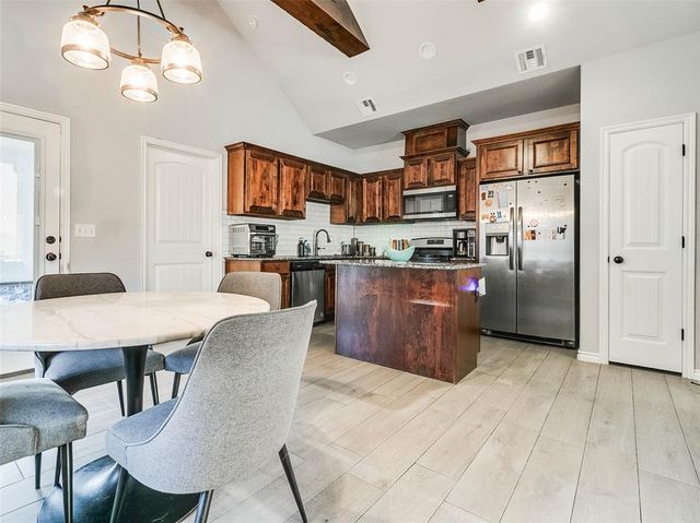 100 Indiana Road, Harrah, OK 73045