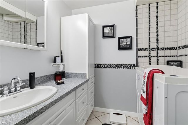 320 Bay Tree Beach RD, Seaford, VA 23696