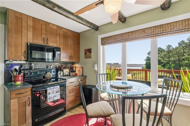 320 Bay Tree Beach RD, Seaford, VA 23696