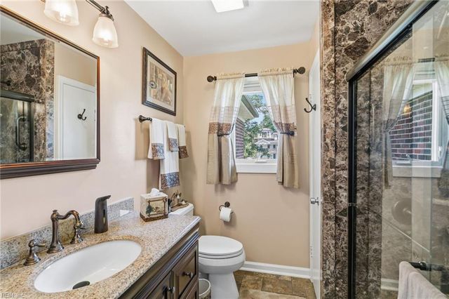 320 Bay Tree Beach RD, Seaford, VA 23696