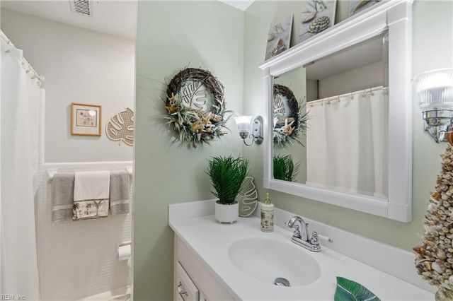 320 Bay Tree Beach RD, Seaford, VA 23696