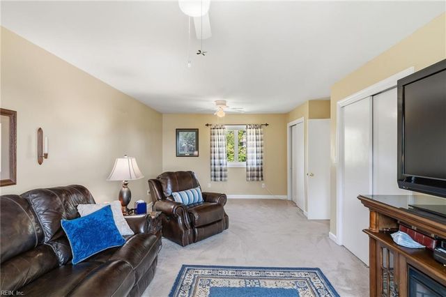 320 Bay Tree Beach RD, Seaford, VA 23696