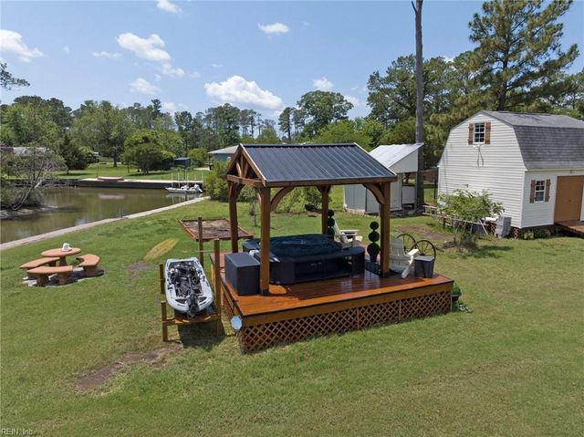 320 Bay Tree Beach RD, Seaford, VA 23696