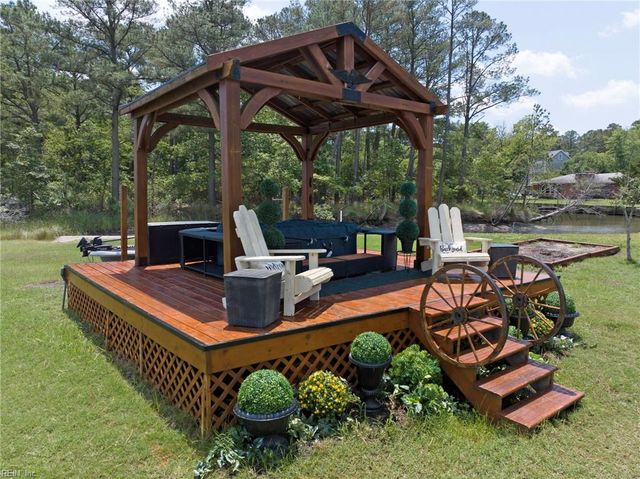 320 Bay Tree Beach RD, Seaford, VA 23696