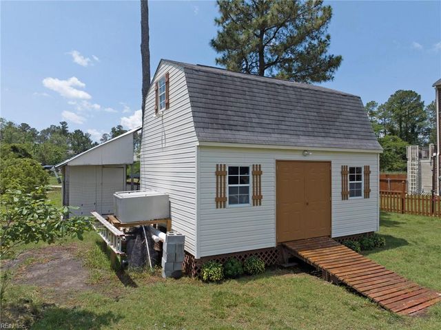 320 Bay Tree Beach RD, Seaford, VA 23696