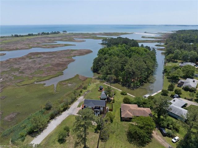 320 Bay Tree Beach RD, Seaford, VA 23696