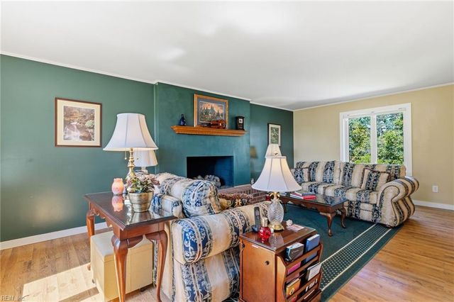 320 Bay Tree Beach RD, Seaford, VA 23696