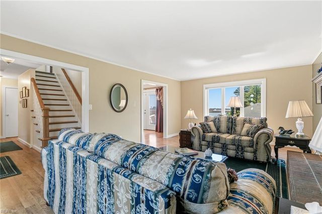 320 Bay Tree Beach RD, Seaford, VA 23696