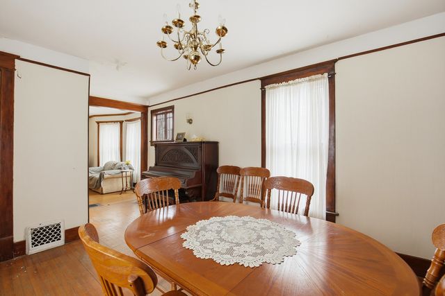 1934 Grand Avenue, Davenport, IA 52803