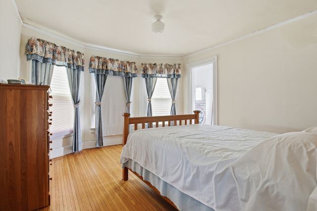 1934 Grand Avenue, Davenport, IA 52803