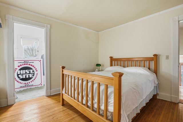 1934 Grand Avenue, Davenport, IA 52803