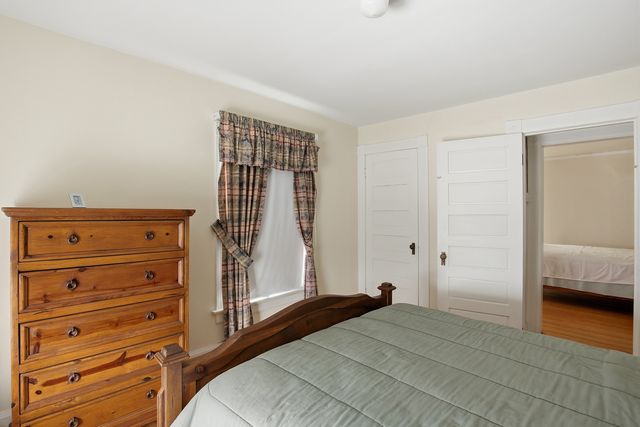 1934 Grand Avenue, Davenport, IA 52803
