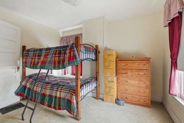 1934 Grand Avenue, Davenport, IA 52803