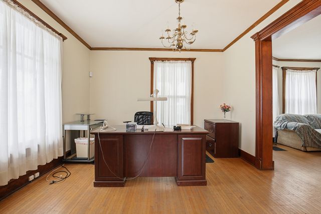 1934 Grand Avenue, Davenport, IA 52803