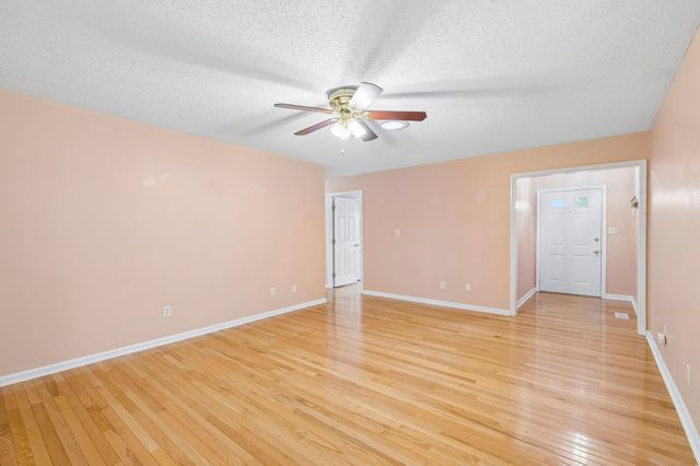 2531 Zion Rd, Columbia, TN 38401