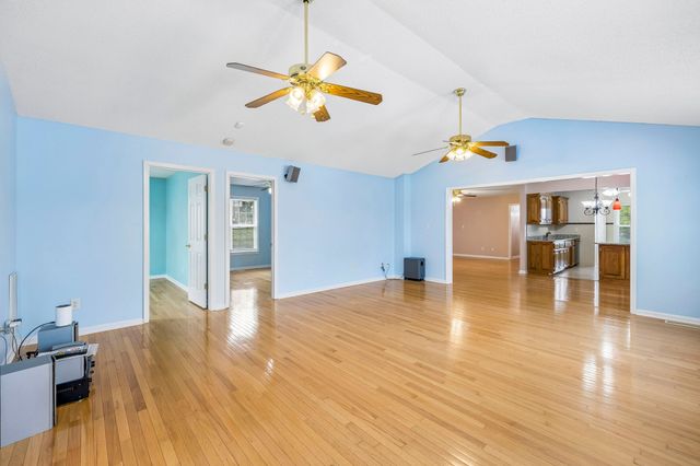 2531 Zion Rd, Columbia, TN 38401