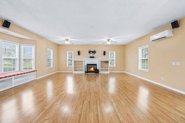 2531 Zion Rd, Columbia, TN 38401