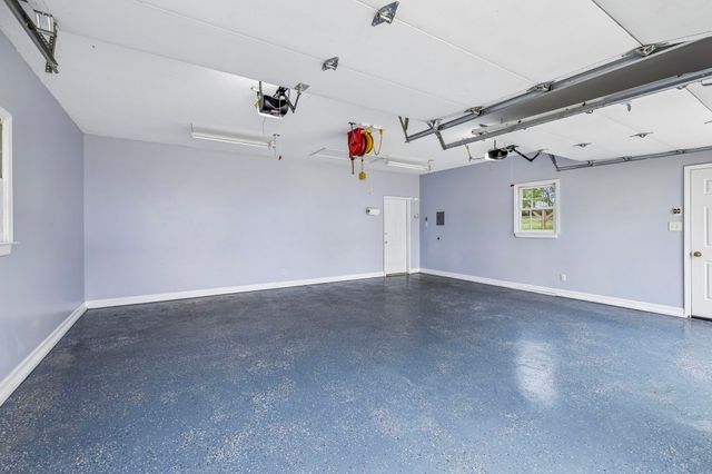 2531 Zion Rd, Columbia, TN 38401