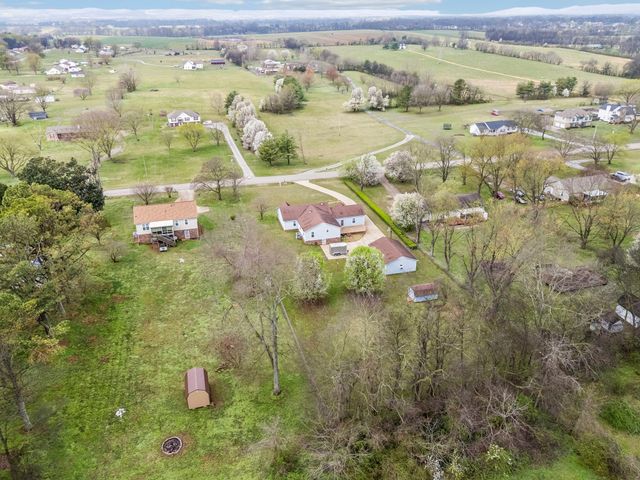 2531 Zion Rd, Columbia, TN 38401