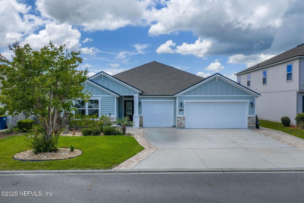15806 WHITEBARK Drive, Jacksonville, FL 32218