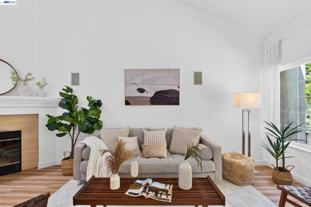 7422 Oxford Cir, Dublin, CA 94568