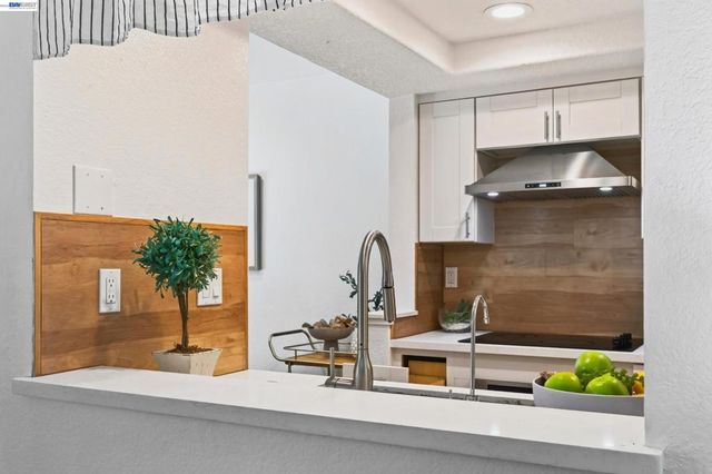 7422 Oxford Cir, Dublin, CA 94568