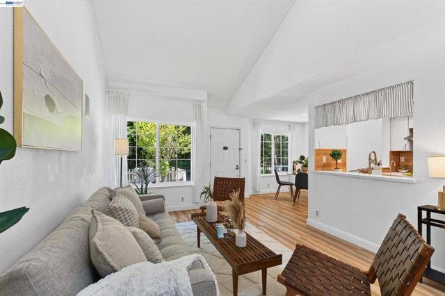 7422 Oxford Cir, Dublin, CA 94568