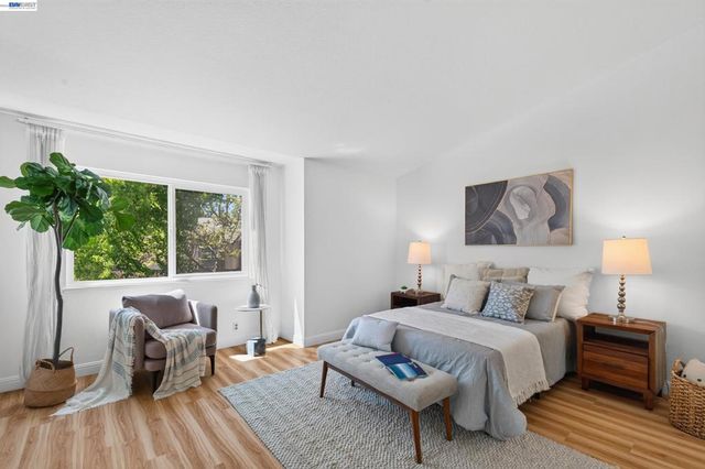 7422 Oxford Cir, Dublin, CA 94568