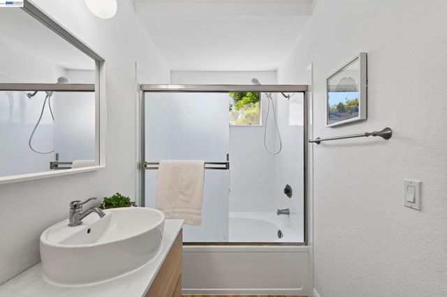 7422 Oxford Cir, Dublin, CA 94568