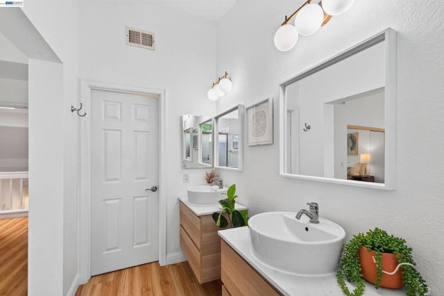7422 Oxford Cir, Dublin, CA 94568