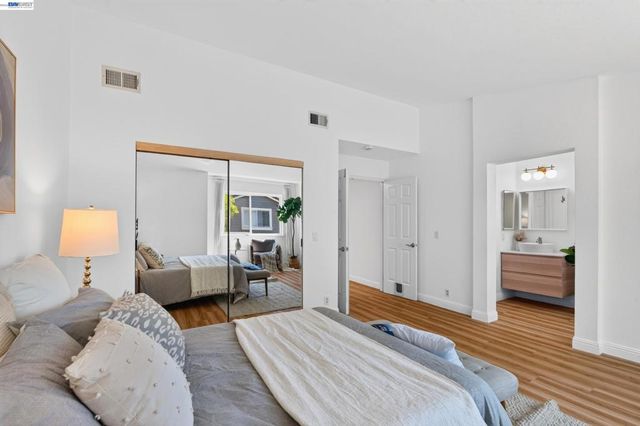 7422 Oxford Cir, Dublin, CA 94568