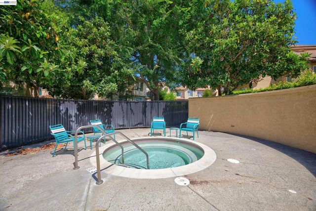 7422 Oxford Cir, Dublin, CA 94568