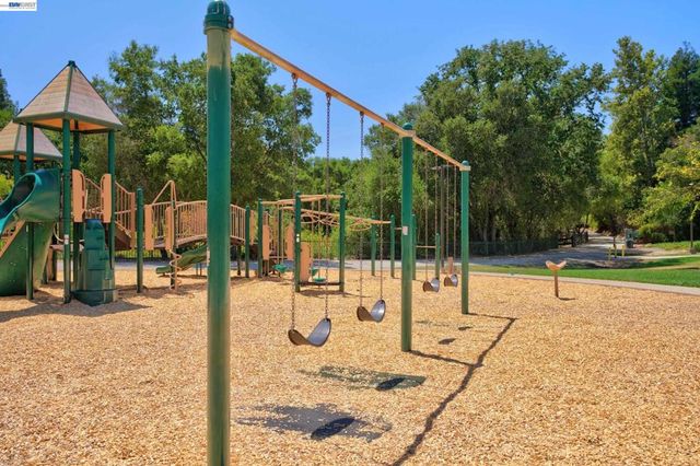 7422 Oxford Cir, Dublin, CA 94568