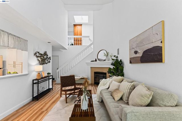 7422 Oxford Cir, Dublin, CA 94568