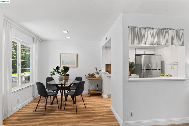 7422 Oxford Cir, Dublin, CA 94568