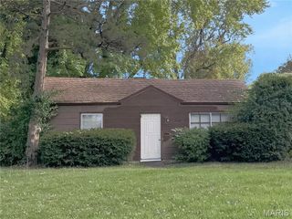 30 Rissant Drive, Florissant, MO 63031