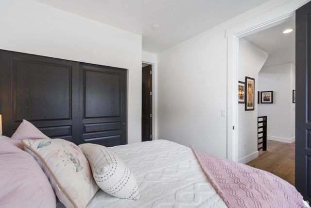 1913 N GLENDON CIR, Pleasant Grove, UT 84062