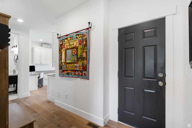 1913 N GLENDON CIR, Pleasant Grove, UT 84062