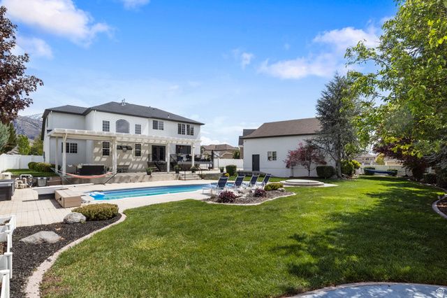 1913 N GLENDON CIR, Pleasant Grove, UT 84062