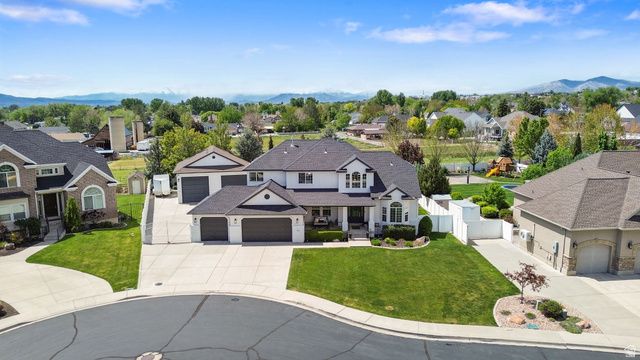 1913 N GLENDON CIR, Pleasant Grove, UT 84062