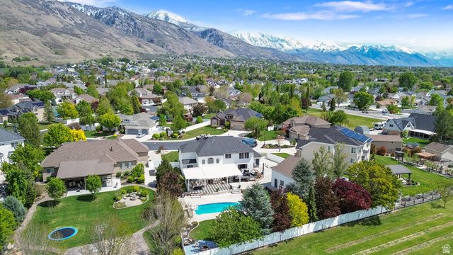 1913 N GLENDON CIR, Pleasant Grove, UT 84062