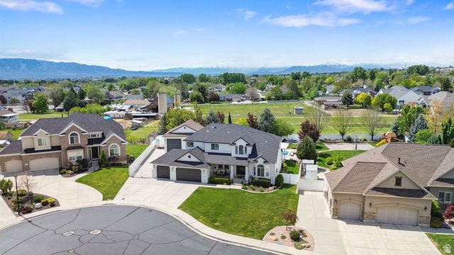 1913 N GLENDON CIR, Pleasant Grove, UT 84062