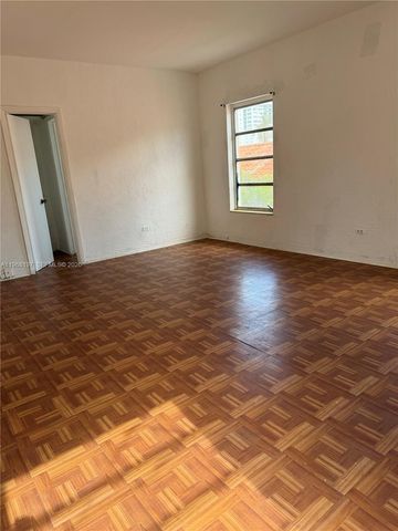 825 Alton Rd 8, Miami Beach, FL 33139