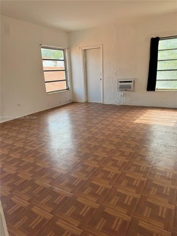 825 Alton Rd 8, Miami Beach, FL 33139