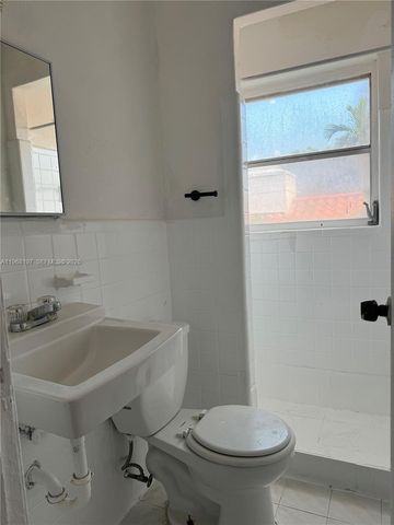 825 Alton Rd 8, Miami Beach, FL 33139