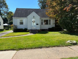 27 Harding Avenue, Newington, CT 06111