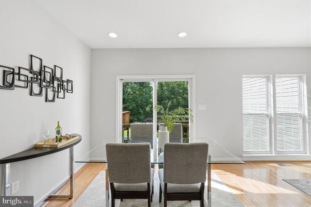 21954 BOX CAR SQ, Sterling, VA 20166