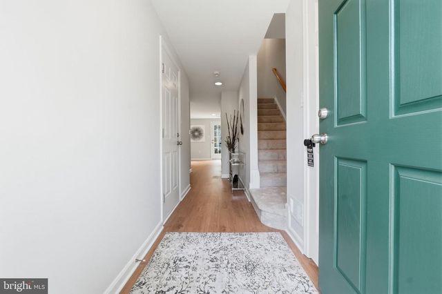 21954 BOX CAR SQ, Sterling, VA 20166