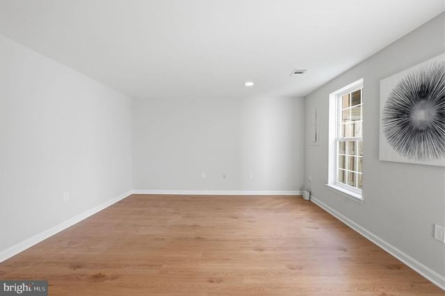 21954 BOX CAR SQ, Sterling, VA 20166