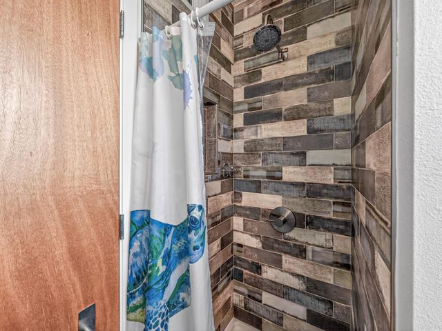 16618 Bermuda Way, Jamaica Beach, TX 77554